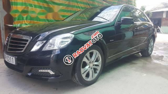 Bán Mercedes E250 đời 2009, màu đen như mới-1