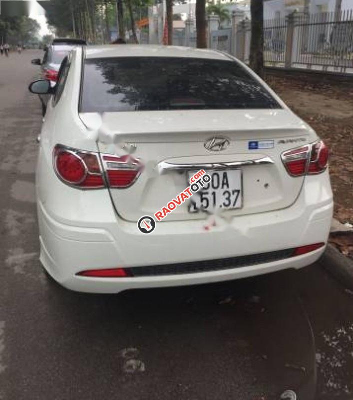 Bán xe Hyundai Avante sản xuất 2012, màu trắng, số tự động, giá 418tr-1