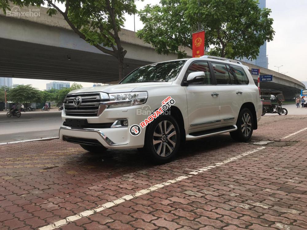 Toyota Landcruiser đen, full option, 2017 - Cập nhật lô xe tháng 4 - Đại Lý Toyota Mỹ Đình/ hotline: 0973.306.136-20