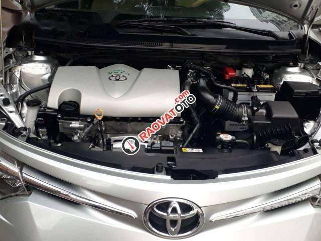 Bán xe Toyota Vios AT đời 2016, màu bạc, giá 520tr-4