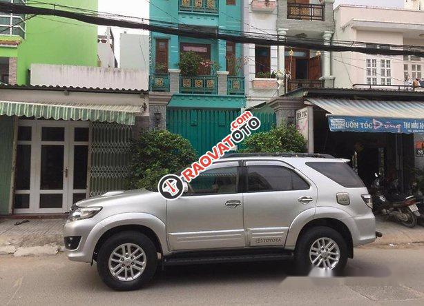 Bán Toyota Fortuner đời 2014, màu bạc-0