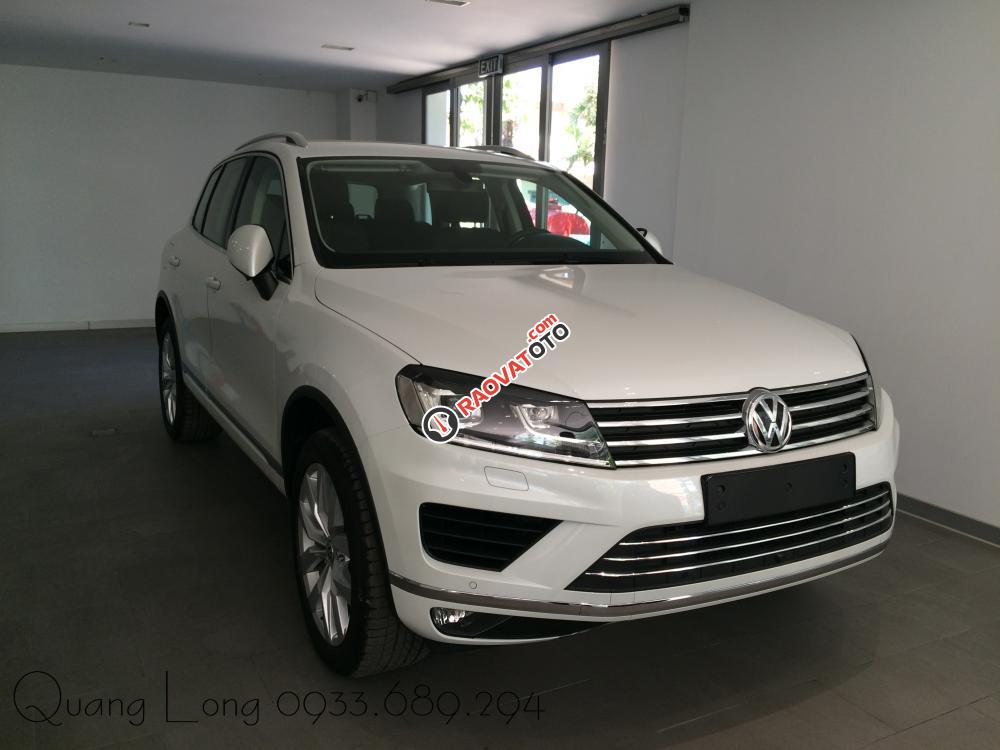 volkswagen Touareg GP - màu trắng ngọc trai nhập khẩu nguyên chiếc - Quang Long 0933689294-1