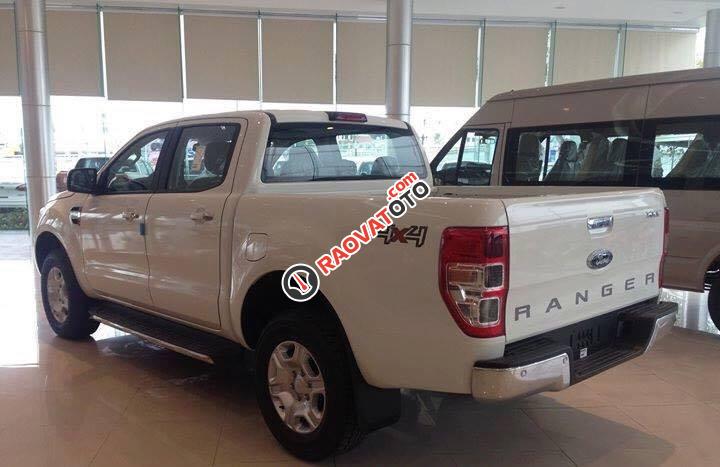 Bán Ford Ranger XLT 2017 có xe giao ngay, đủ màu, giảm giá lên đến 50tr- 0933.156.222-3