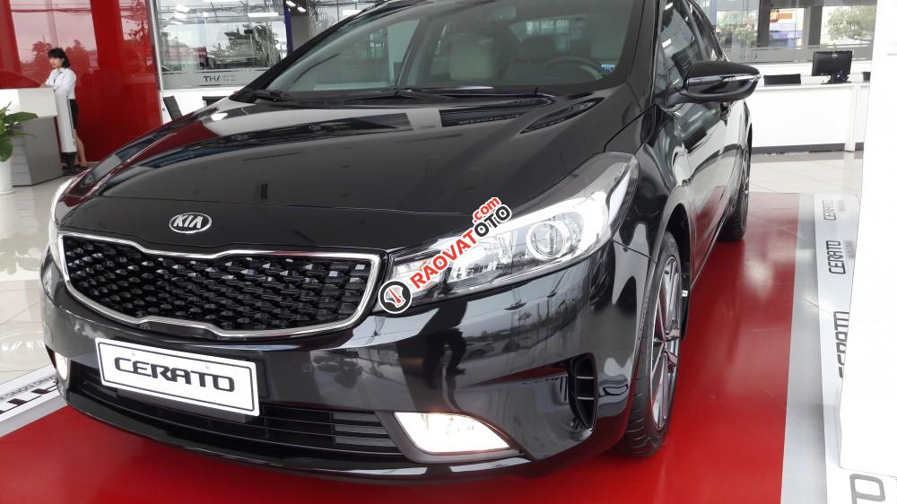 Cần bán xe Kia Cerato 1.6 AT, màu đen-3