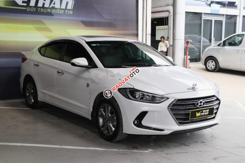 Bán Hyundai Elantra 1.6AT đời 2016, màu trắng, 608tr-2