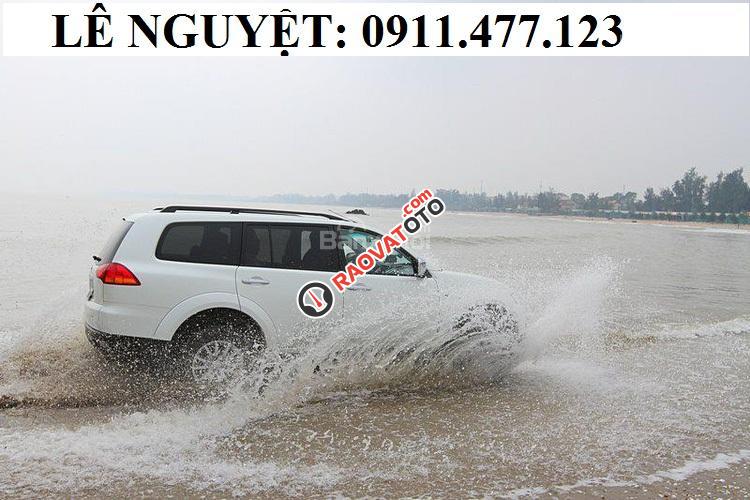 Bán Mitsubishi Outlander 2.0 CKD xe 7 chỗ giá sốc, trả góp 90% xe, LH: Lê Nguyệt: 0911.477.123-0988.799.330-6