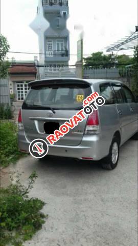 Bán Toyota Innova năm 2010, màu bạc xe gia đình, 396 triệu-0