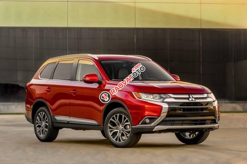 Mitsubishi Outlander 2017 phiên bản mới đã có mặt tại Quảng Bình-2