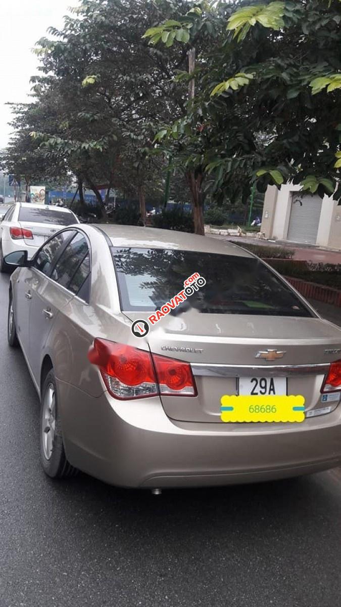 Cần bán gấp Chevrolet Cruze đời 2011, màu vàng còn mới, 355 triệu-2