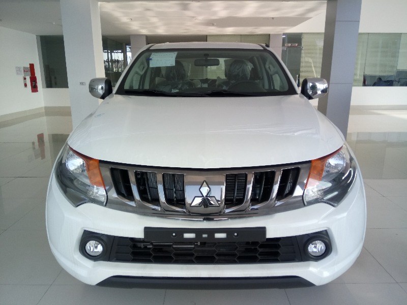 Bán ô tô Mitsubishi Triton đời 2017, màu trắng, nhập khẩu Thái Lan, 589tr-1