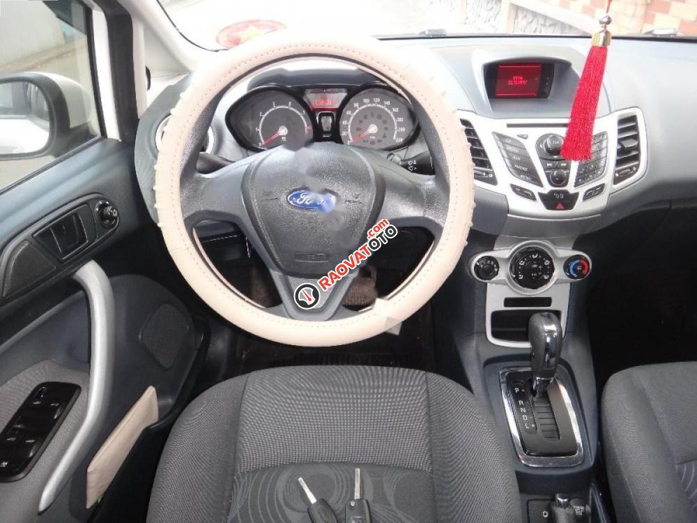 Cần bán gấp Ford Fiesta đời 2011, màu trắng, giá chỉ 345 triệu-7