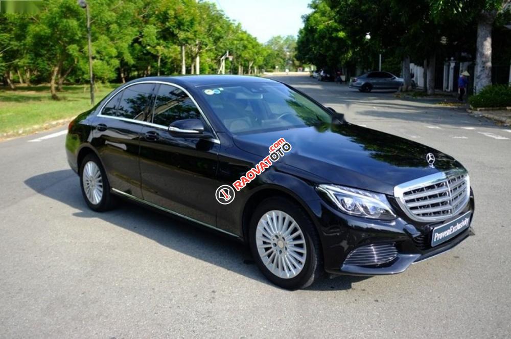 Bán ô tô Mercedes C250 Exclusive đời 2016, màu đen-1