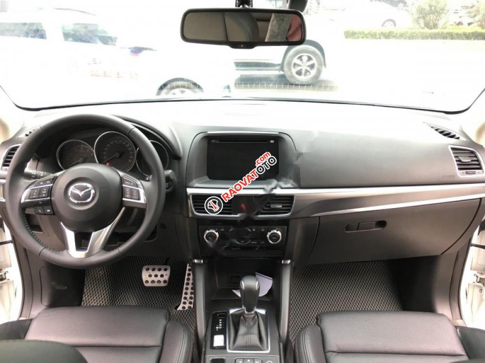 Cần bán Mazda CX 5 2.5 AT đời 2017, màu trắng, giá tốt-3