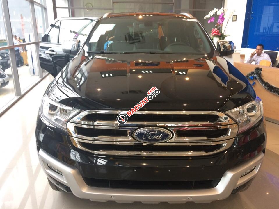 Ford Everest Limited 4x2 AT 2017, nhập khẩu Thái, tặng BH 2 chiều, trang bị full option-0