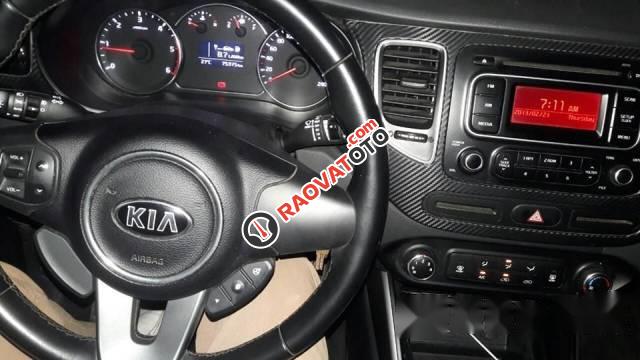 Bán Kia Rondo đời 2015, giá bán 558tr-3