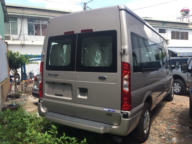 Cần bán Ford Transit đời 2017, màu bạc, xe nhập, 790 triệu-2