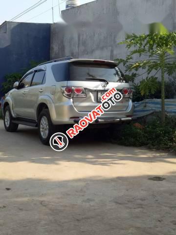 Bán Toyota Fortuner đời 2012 giá cạnh tranh-3