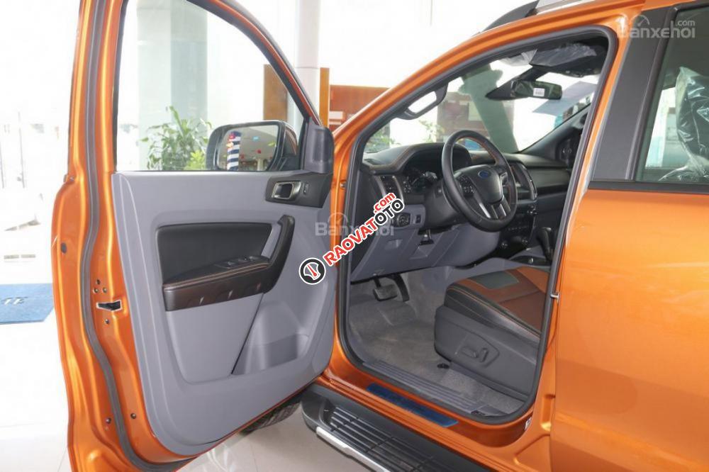 Bán Ford Ranger Wildtrak 3.2L 4x4 Navi, hỗ trợ vay 80%, kèm nhiều quà tặng giá trị-1