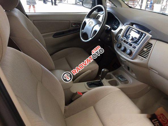 Cần bán gấp Toyota Innova GAT đời 2012, màu nâu-3