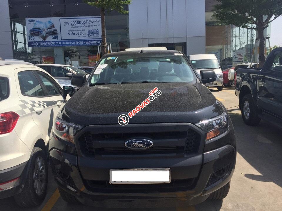 Bán Ford Ranger XL mầu đen, 2 cầu số sàn, giao ngay-1