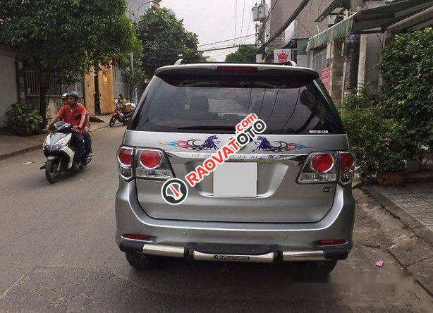 Bán Toyota Fortuner đời 2014, màu bạc-2