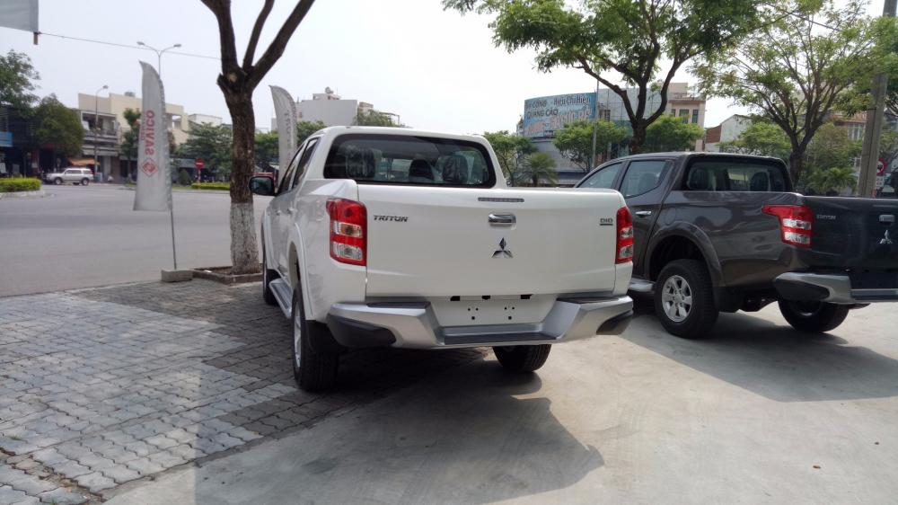 Bán Mitsubishi Triton đời 2017, màu trắng, nhập khẩu chính hãng, giá tốt-8