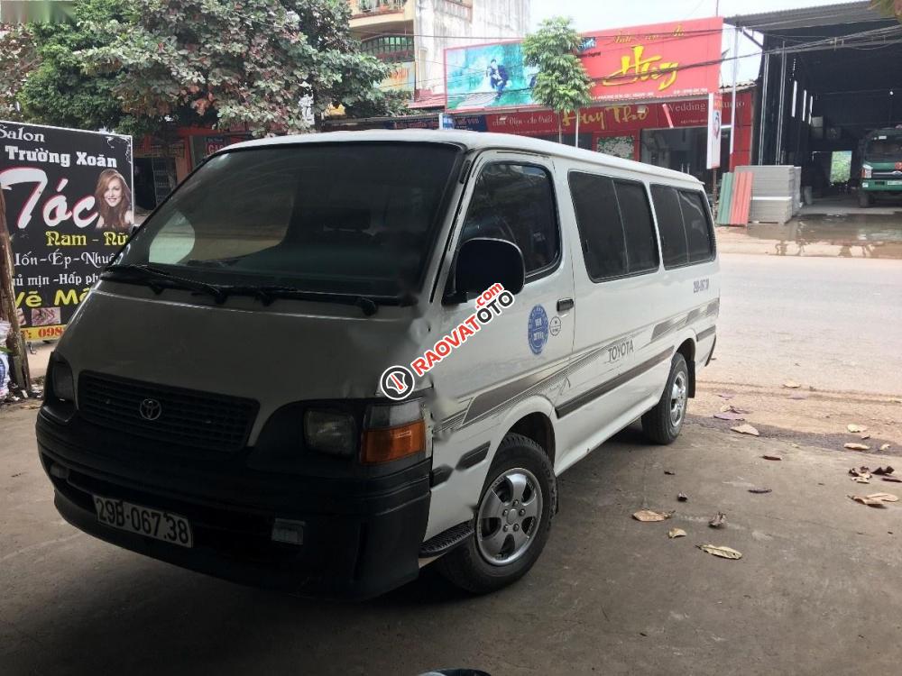 Bán Toyota Hiace 2.0 sản xuất 2000, màu trắng, giá 58tr-4