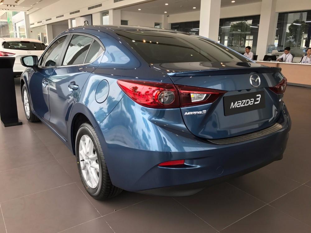 Bán xe Mazda 3 đời 2017, giá 650tr-4