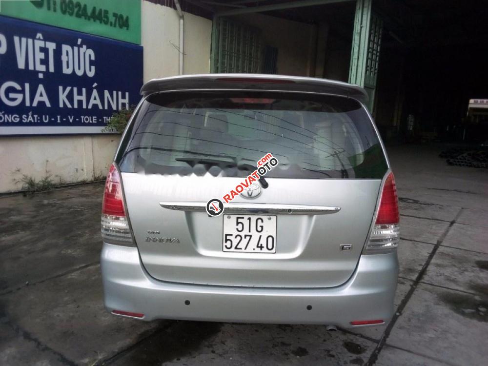 Cần bán xe Toyota Innova G đời 2010, màu bạc, 369tr-5