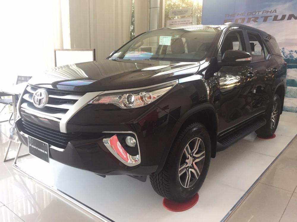 Cần bán xe Toyota Fortuner đời 2017, màu bạc, nhập khẩu nguyên chiếc, giá tốt-7