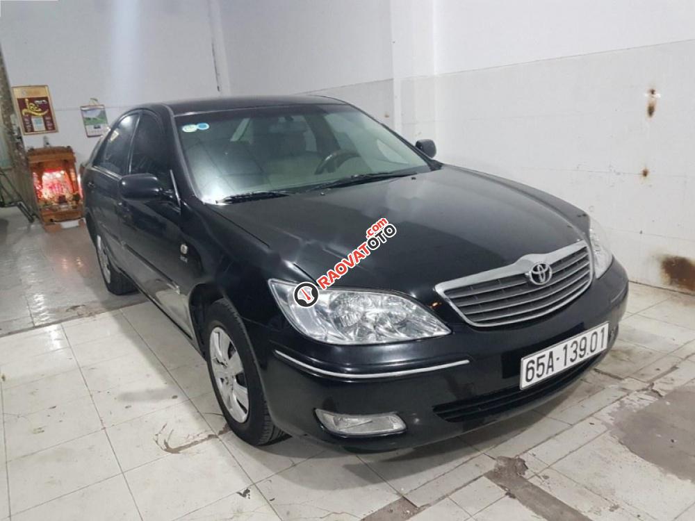 Bán Toyota Camry 2.4G 2002, màu đen, giá 310tr-0