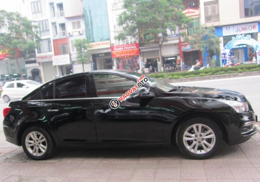 Cần bán Chevrolet Cruze LT 1.6 2016, màu đen số sàn, 445 triệu-3