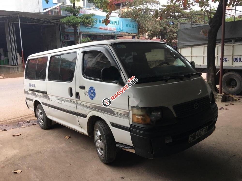 Bán Toyota Hiace 2.0 sản xuất 2000, màu trắng, giá 58tr-6