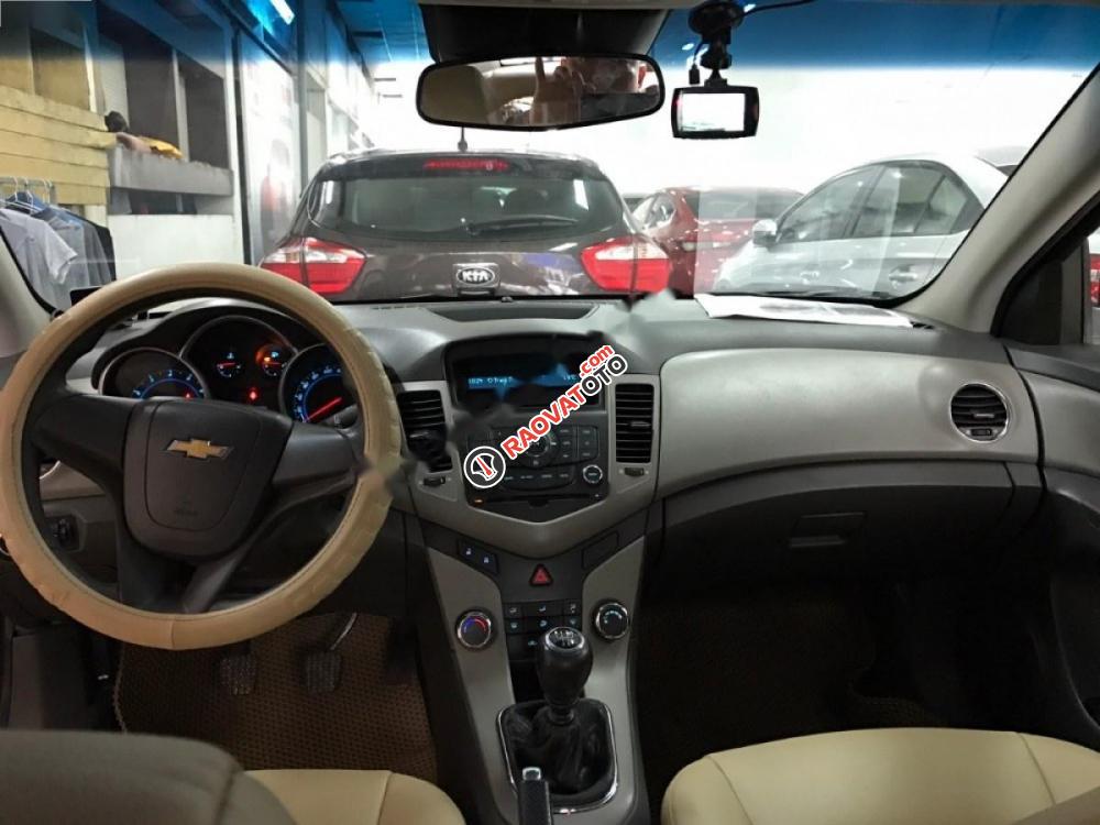 Bán Chevrolet Cruze 1.6 MT đời 2011, màu đen, chính chủ, giá cạnh tranh-3