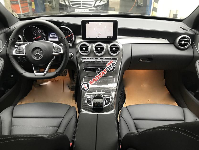 Bán xe Mercedes C300 đời 2017, màu đen chạy 8760km giá cực rẻ-3
