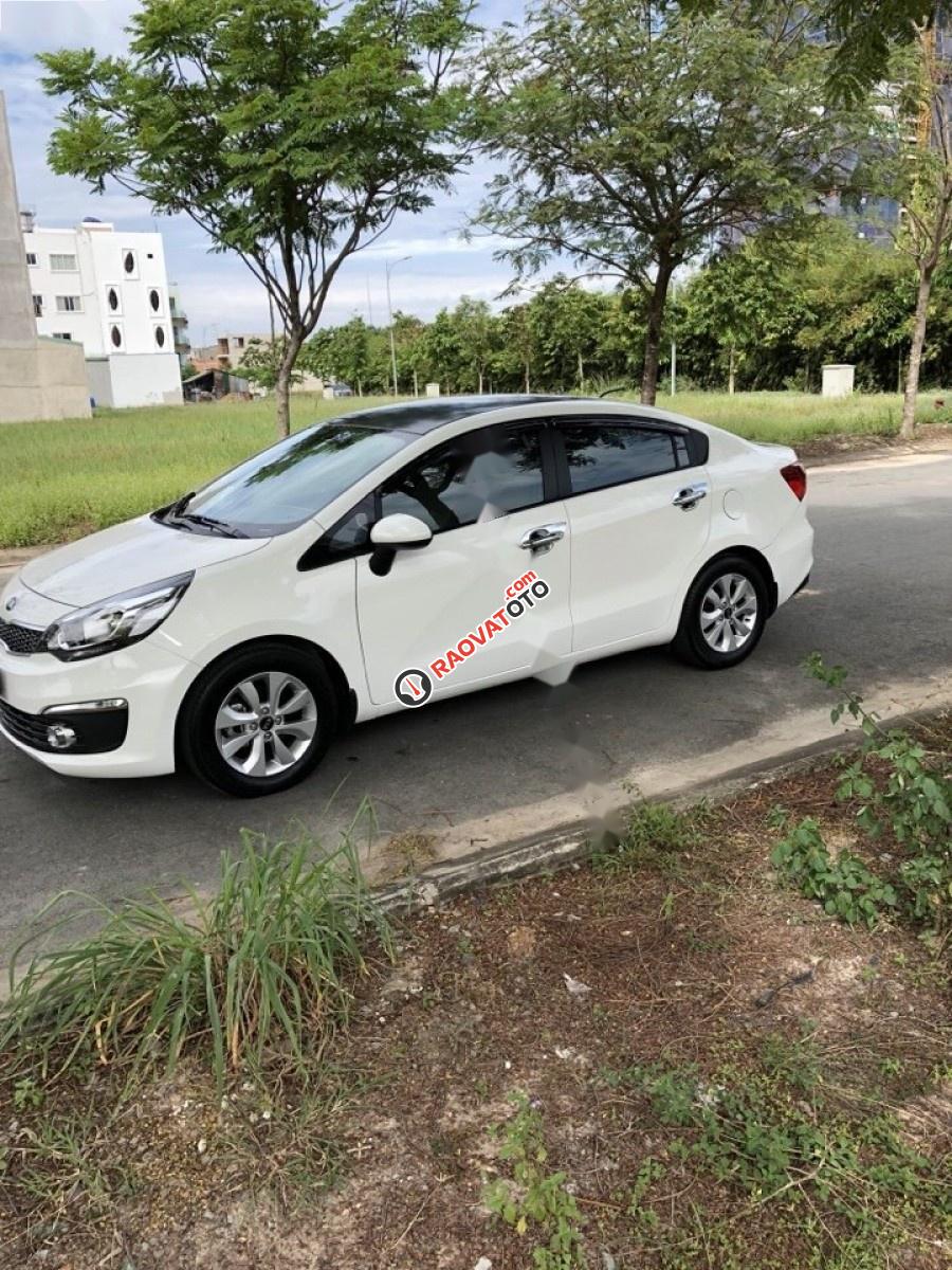 Cần bán Kia Rio 1.4 MT đời 2015, màu trắng, nhập khẩu nguyên chiếc  -4