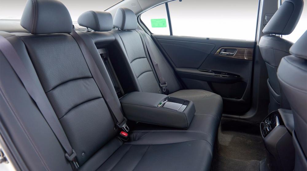 Bán Honda Accord năm 2017, màu đen, nhập khẩu chính hãng-0