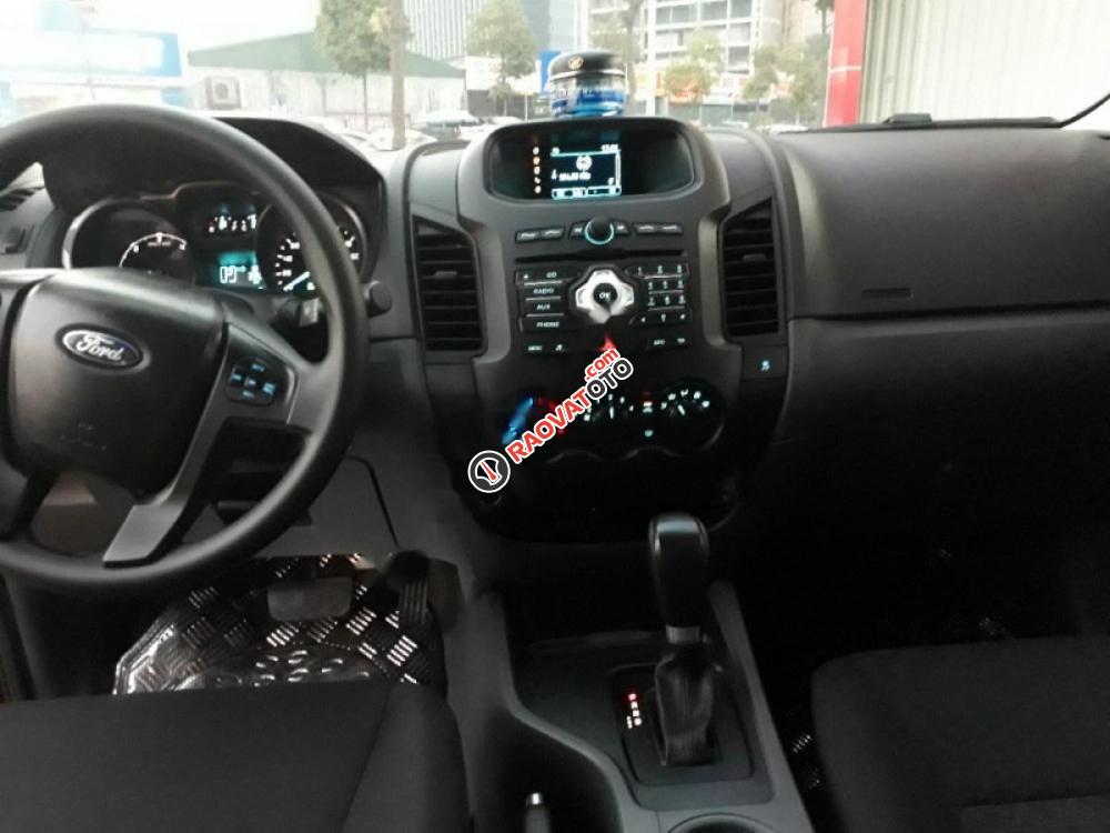 Cần bán Ford Ranger XLS 2.2L 4x2 AT đời 2017, màu đỏ, xe nhập-3