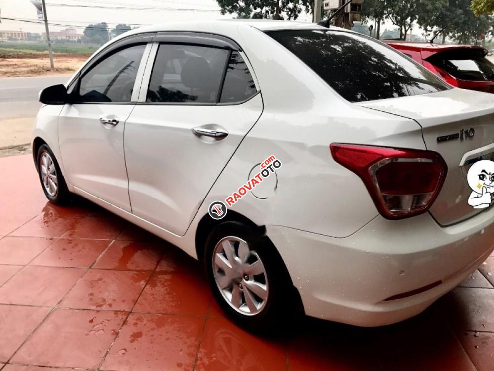 Cần bán Hyundai Grand i10 1.2 MT đời 2016, màu trắng, nhập khẩu nguyên chiếc số sàn, giá tốt-3