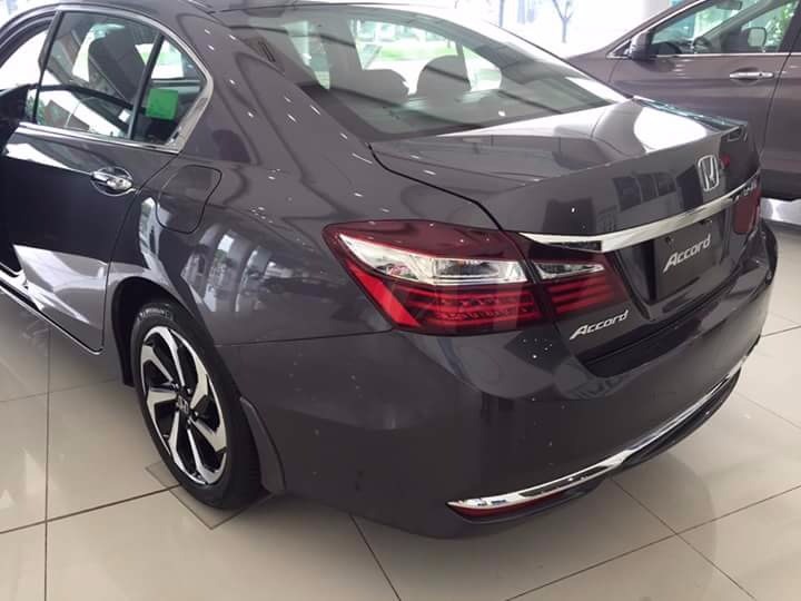 Bán Honda Accord năm 2017, màu đen, nhập khẩu chính hãng-2