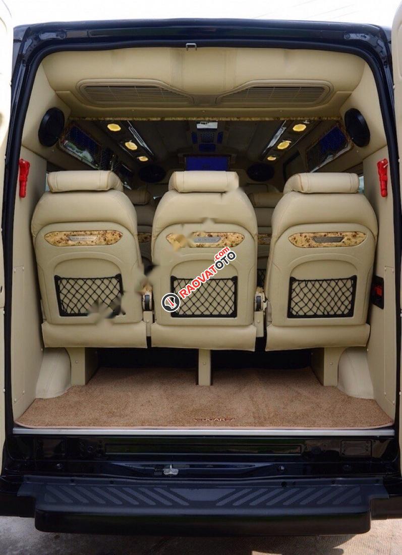 Bán xe Ford Transit Limousine đời 2017, màu đen-4