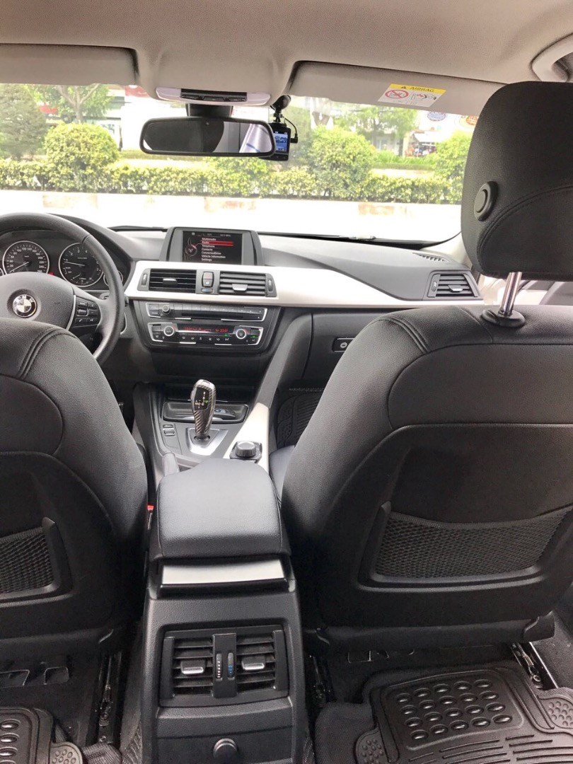 Cần bán xe BMW 3 Series 320i sản xuất 2014, màu trắng, nhập khẩu nguyên chiếc-5