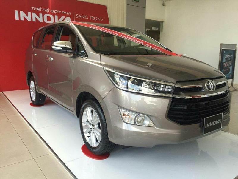 Cần bán Toyota Innova đời 2017, nhập khẩu, giá tốt-0
