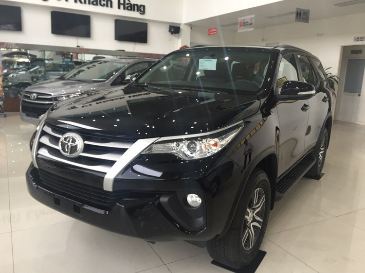 Bán ô tô Toyota Fortuner đời 2017, màu nâu, nhập khẩu nguyên chiếc-13