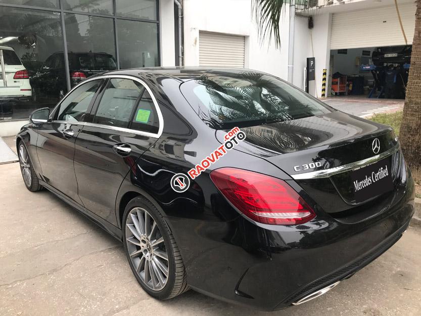 Bán xe Mercedes C300 đời 2017, màu đen chạy 8760km giá cực rẻ-6