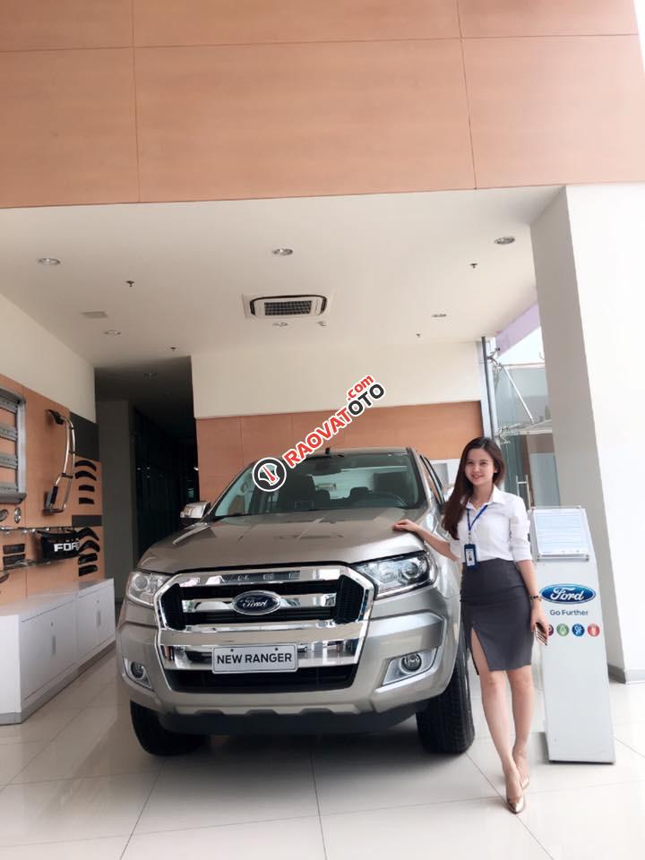 Cần bán Ford Ranger đời 2016 màu bạc, giá 659 triệu-0