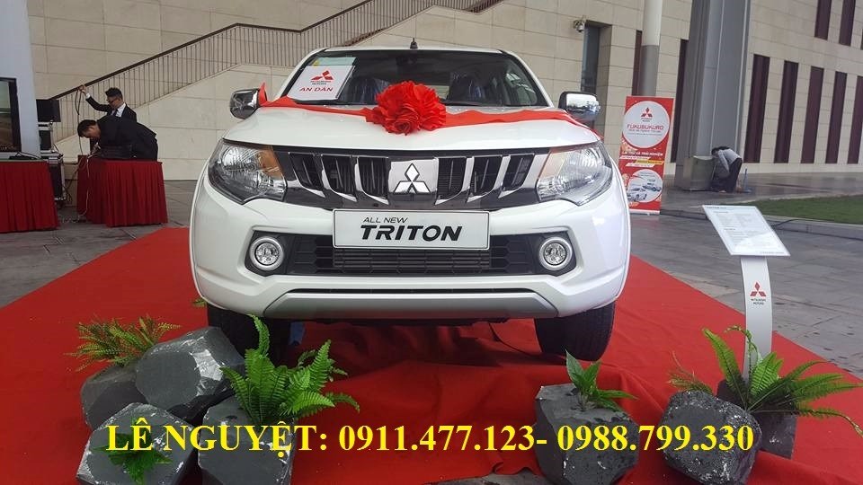 Bán Mitsubishi Triton đời 2017, màu trắng, nhập khẩu chính hãng, giá tốt-1