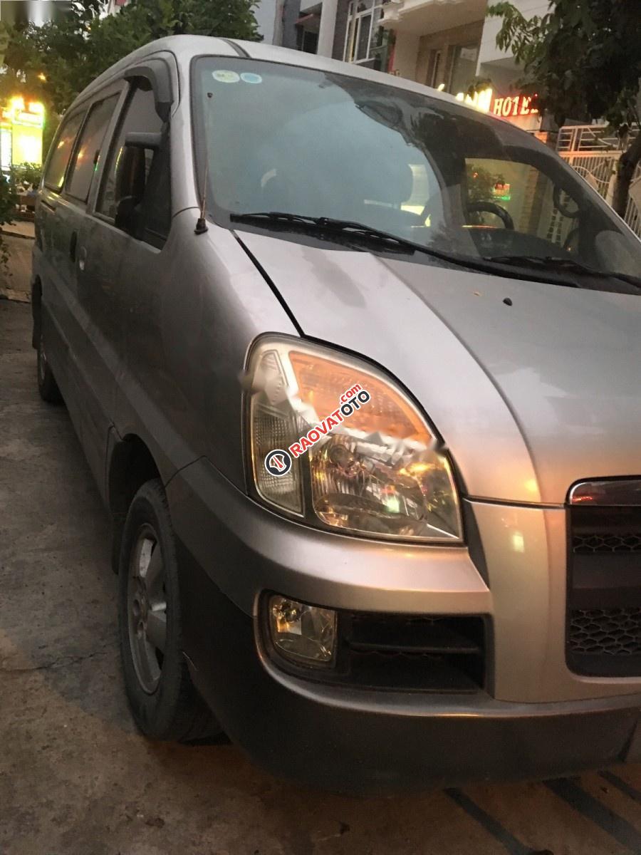 Bán xe Hyundai Starex đời 2005, màu bạc, nhập khẩu nguyên chiếc, giá chỉ 255 triệu-9