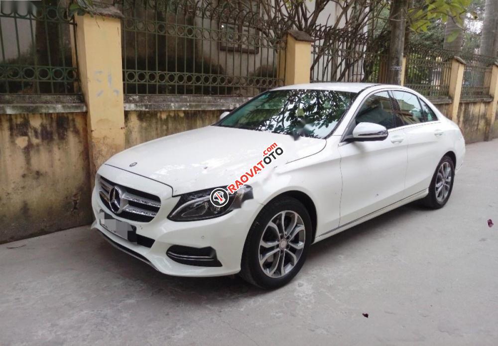 Cần bán xe Mercedes C200 đời 2016, màu trắng chính chủ-0