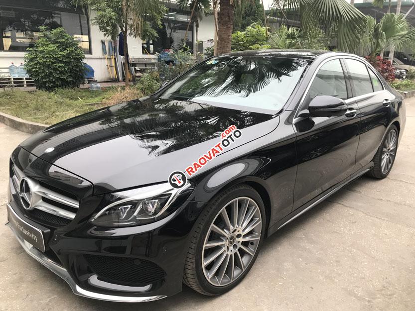Bán xe Mercedes C300 đời 2017, màu đen chạy 8760km giá cực rẻ-1